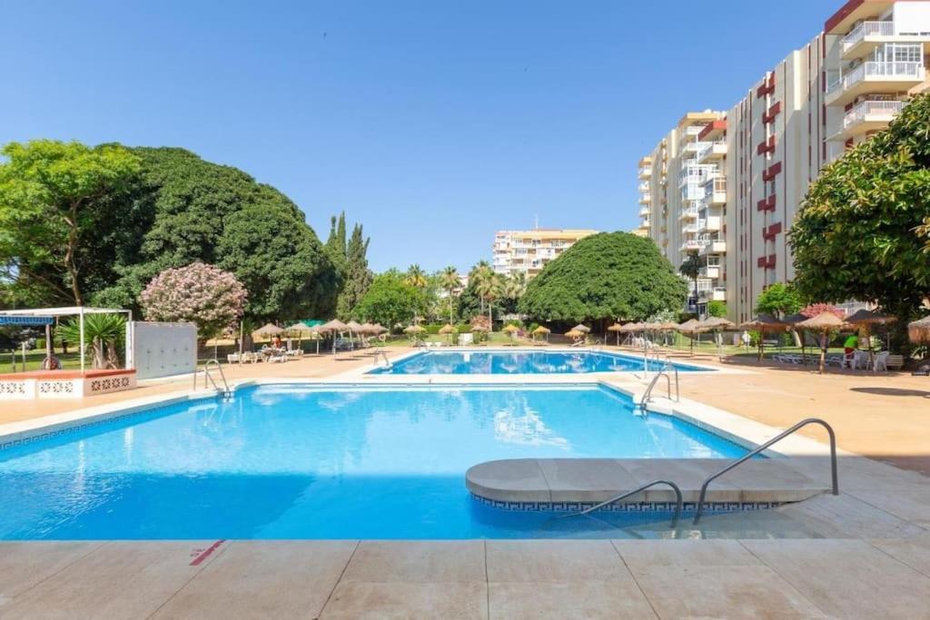 Apt Moderno Con Vistas, Recepcion 24 Hs Y Piscinas Бенальмадена Екстер'єр фото